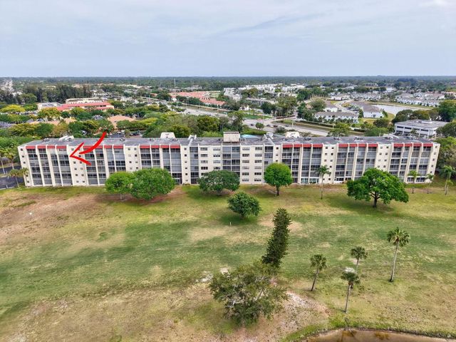 3951 Via Poinciana 415, Lake Worth, FL 33467