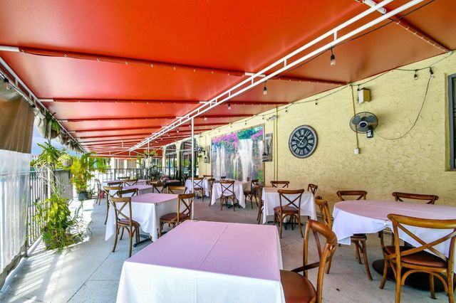 3951 Via Poinciana 415, Lake Worth, FL 33467