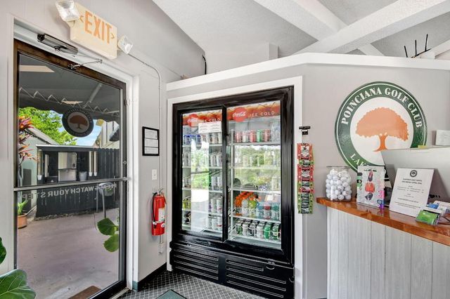 3951 Via Poinciana 415, Lake Worth, FL 33467