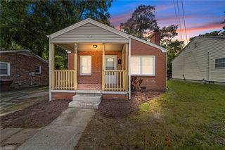 908 Lincoln Street, Greensboro, NC 27105