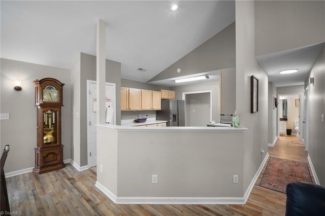 6045 Yeaton Glen Drive, Winston-salem, NC 27107