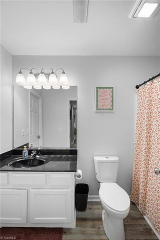 6045 Yeaton Glen Drive, Winston-salem, NC 27107
