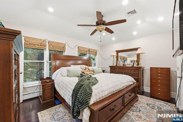 9 Ponderosa Place, West Milford, NJ 07421