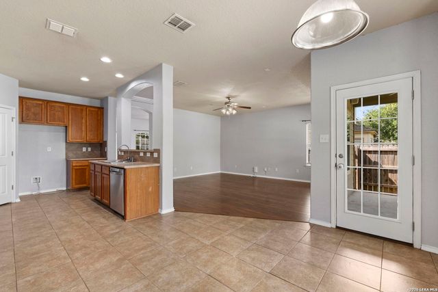 10903 BRAMANTE LN, Helotes, TX 78023