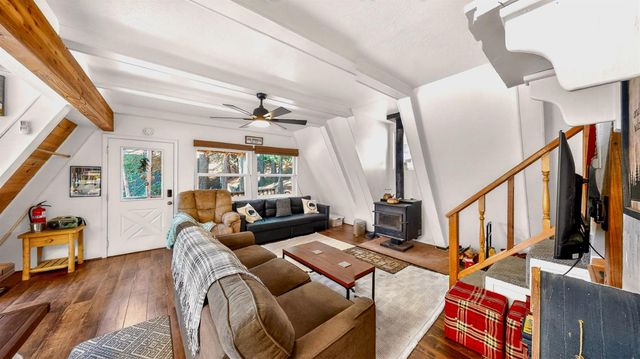 29705 Mariposa Dr, Cold Springs, CA 95335