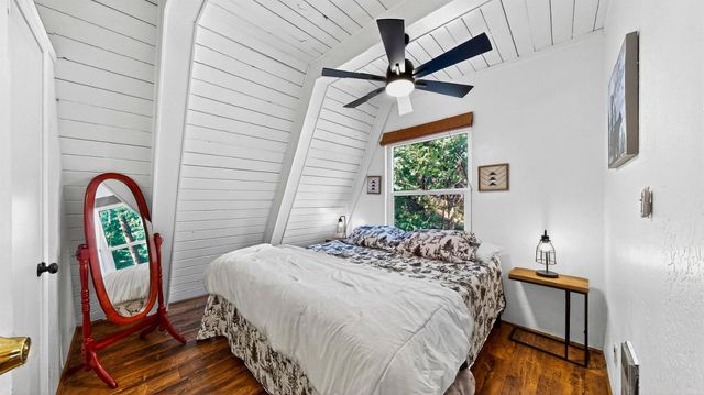 29705 Mariposa Dr, Cold Springs, CA 95335