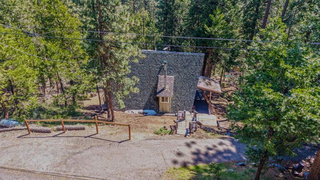 29705 Mariposa Dr, Cold Springs, CA 95335