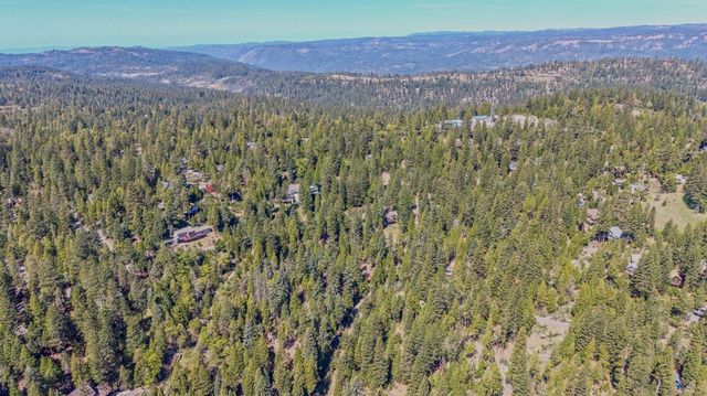 29705 Mariposa Dr, Cold Springs, CA 95335