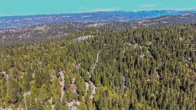 29705 Mariposa Dr, Cold Springs, CA 95335