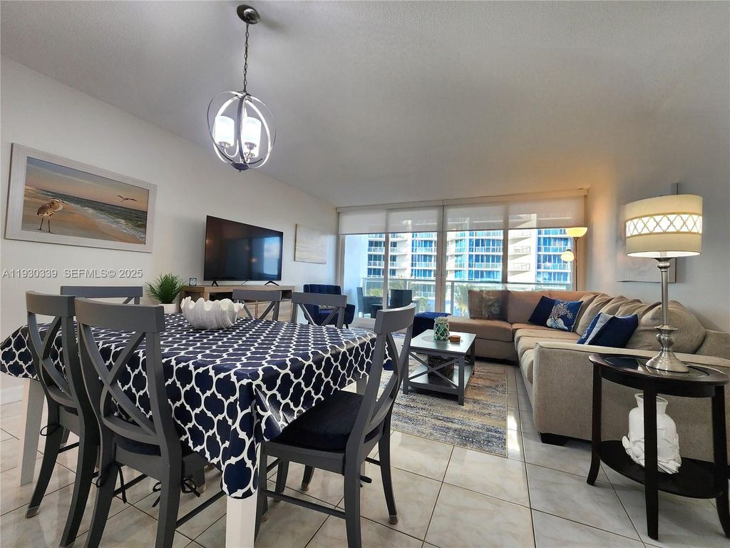 Image 11 of property listing at 3505 S Ocean Dr 508, Hollywood, FL 33019