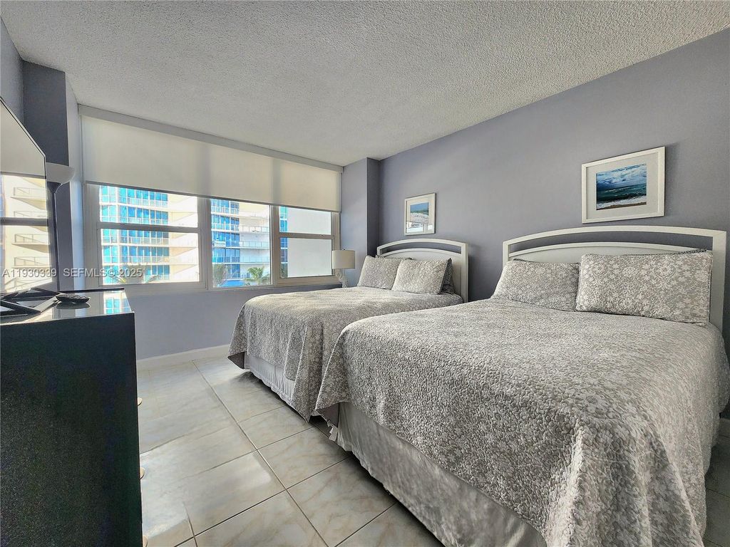 Image 15 of property listing at 3505 S Ocean Dr 508, Hollywood, FL 33019