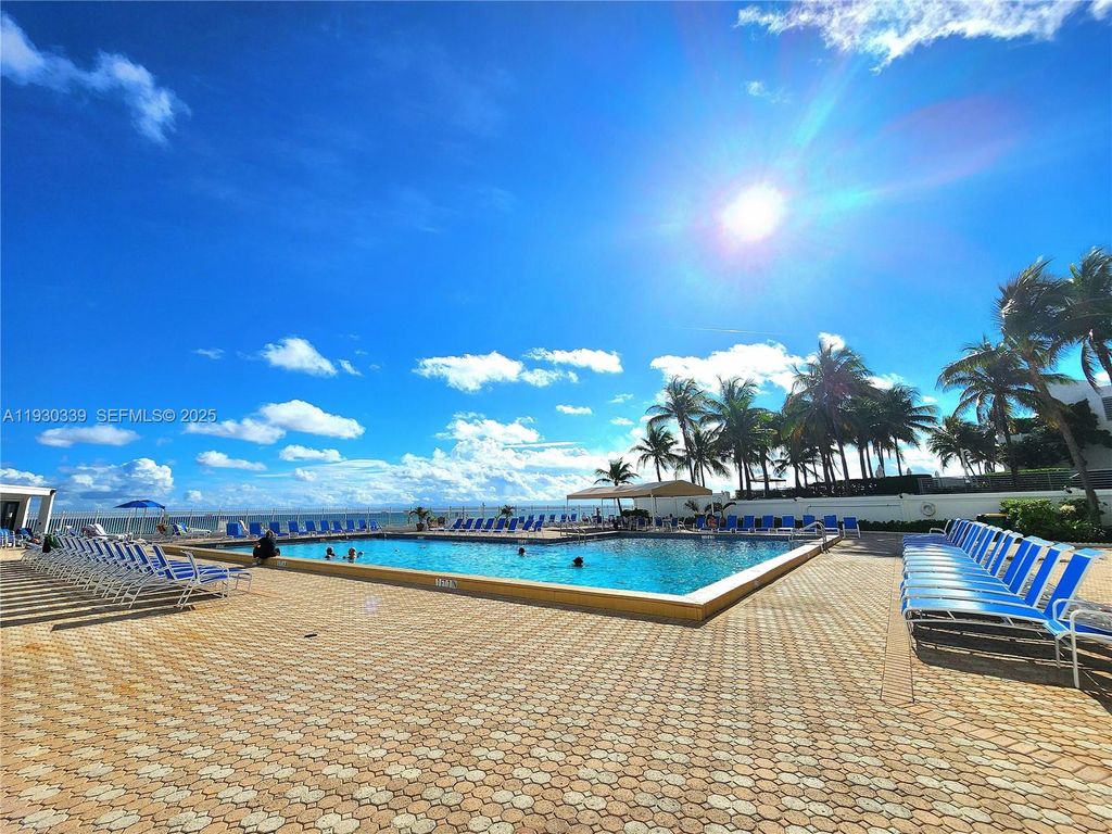 Image 27 of property listing at 3505 S Ocean Dr 508, Hollywood, FL 33019
