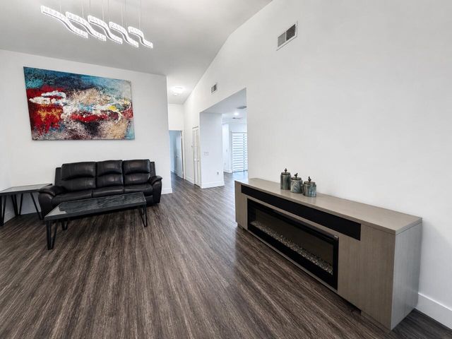 1541 N 14th Terrace, Hollywood, FL 33020