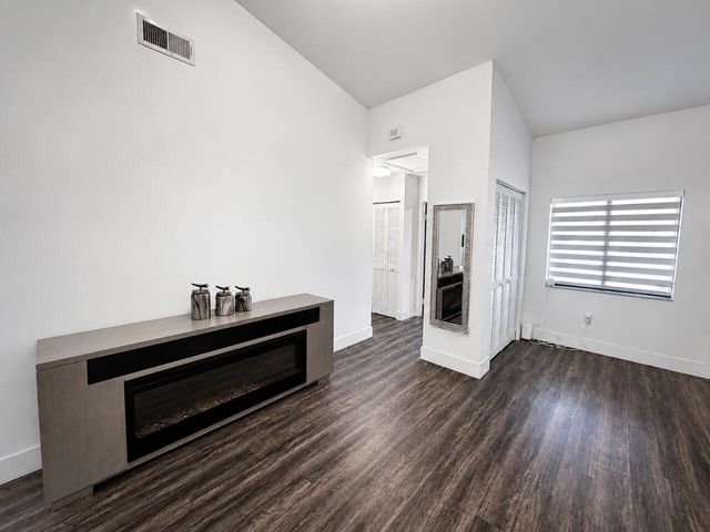 1541 N 14th Terrace, Hollywood, FL 33020