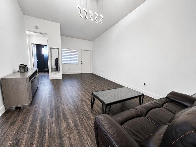 1541 N 14th Terrace, Hollywood, FL 33020