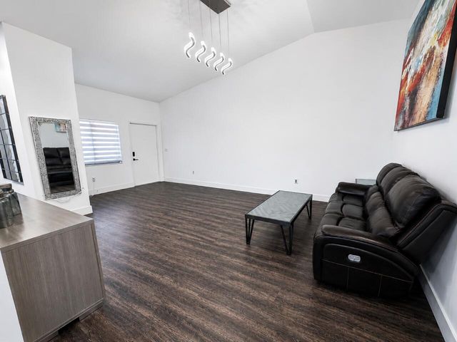 1541 N 14th Terrace, Hollywood, FL 33020