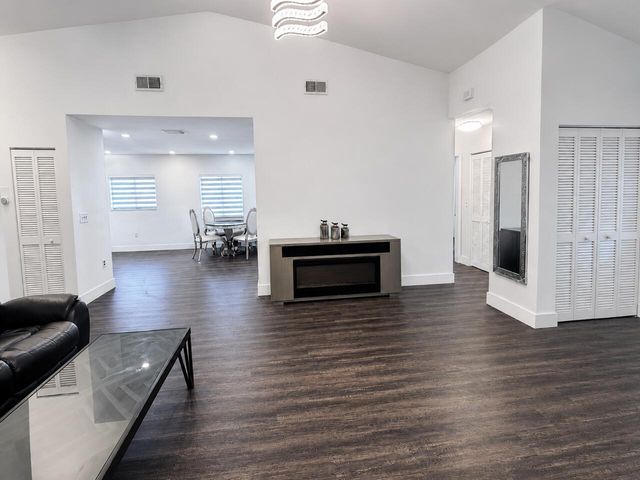 1541 N 14th Terrace, Hollywood, FL 33020