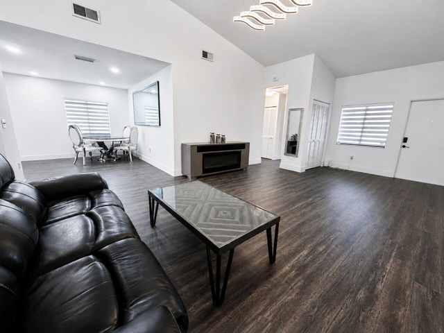1541 N 14th Terrace, Hollywood, FL 33020