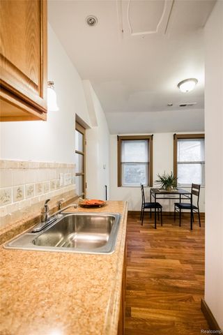 2656 Neibel Street, Hamtramck, MI 48212