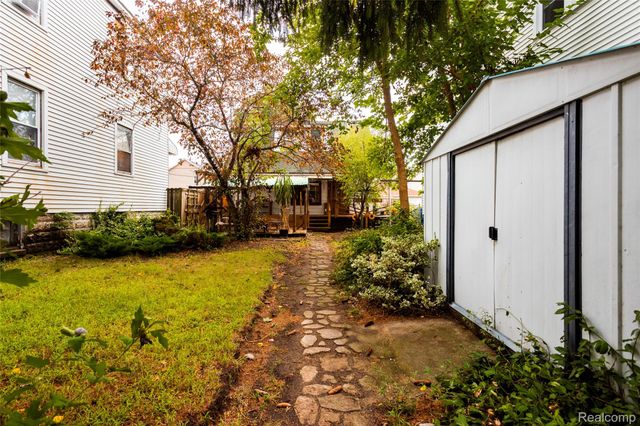 2656 Neibel Street, Hamtramck, MI 48212
