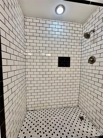 229 N Poplar Street 29, Charlotte, NC 28202