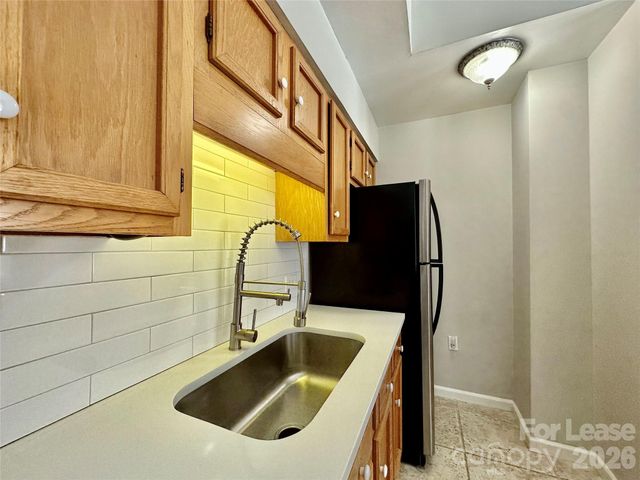 229 N Poplar Street 29, Charlotte, NC 28202