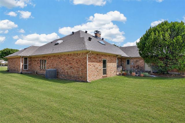 1821 Meadow Ranch Road, Mckinney, TX 75071