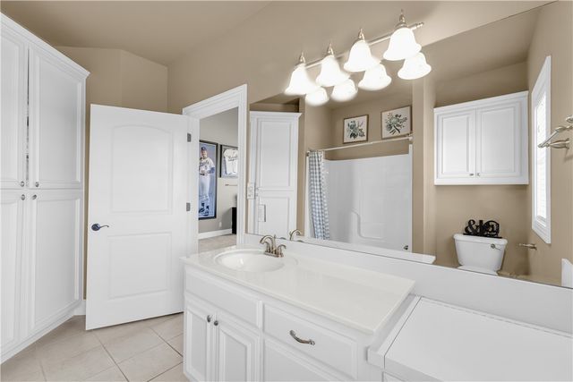 3775 Captain, Fayetteville, AR 72701