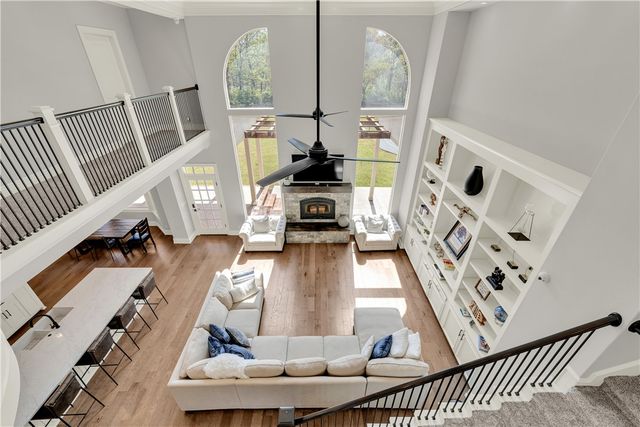 3775 Captain, Fayetteville, AR 72701