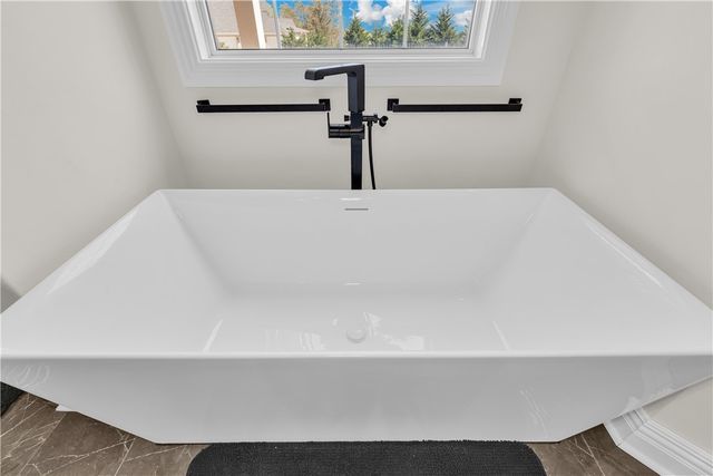 3775 Captain, Fayetteville, AR 72701