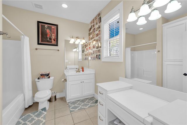 3775 Captain, Fayetteville, AR 72701