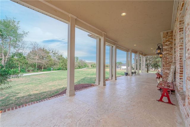 3775 Captain, Fayetteville, AR 72701