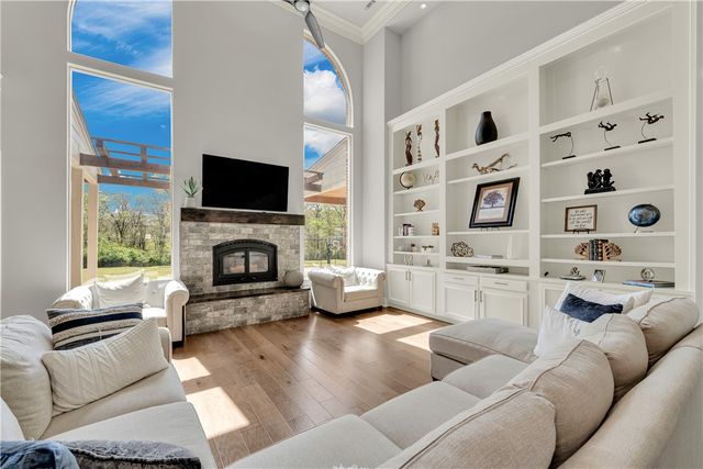 3775 Captain, Fayetteville, AR 72701