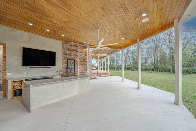 3775 Captain, Fayetteville, AR 72701