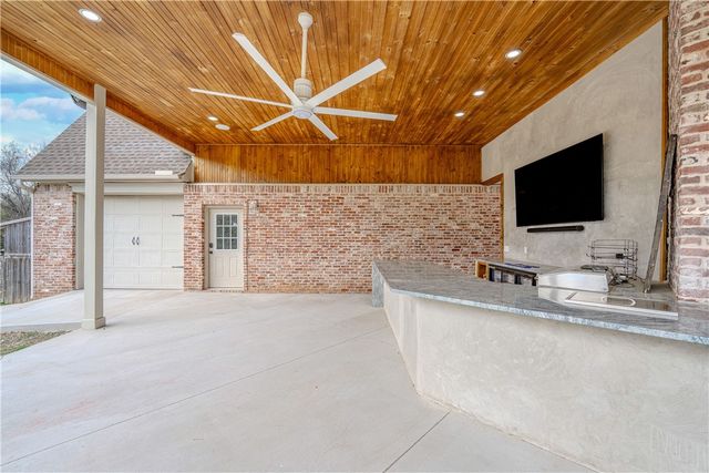 3775 Captain, Fayetteville, AR 72701