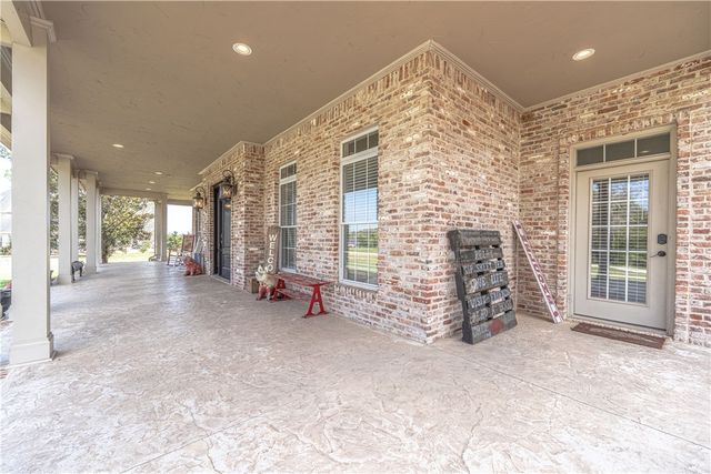 3775 Captain, Fayetteville, AR 72701