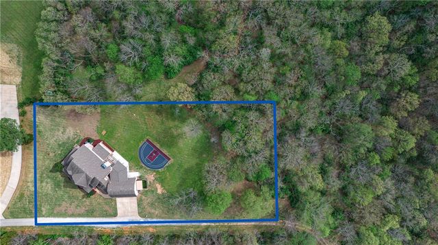 3775 Captain, Fayetteville, AR 72701