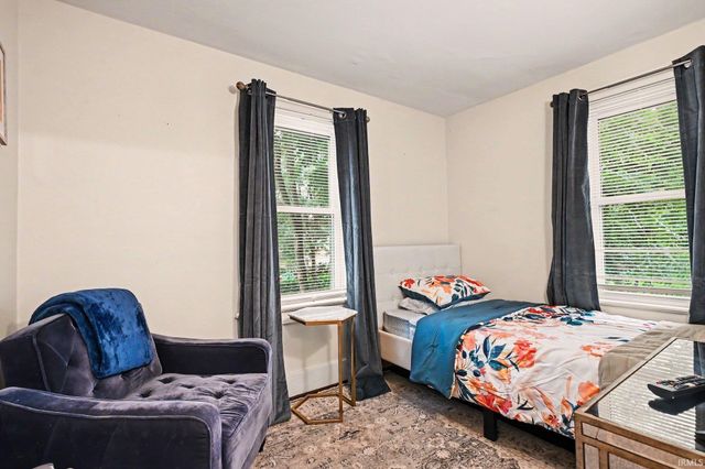 1269 Woodward Avenue, South Bend, IN 46616