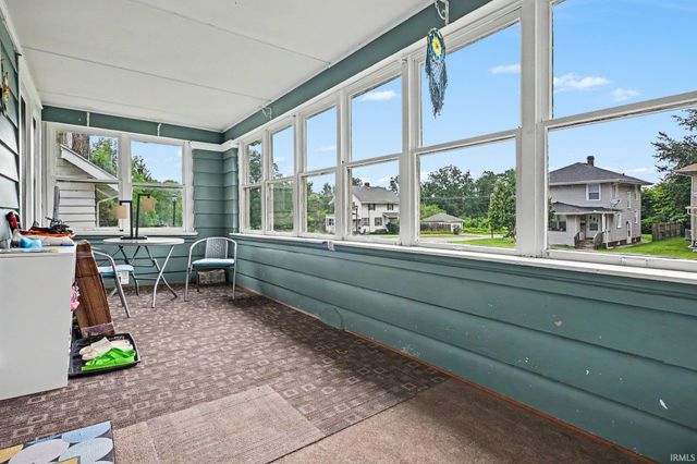 1269 Woodward Avenue, South Bend, IN 46616