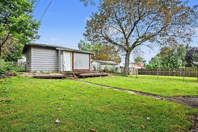 1269 Woodward Avenue, South Bend, IN 46616
