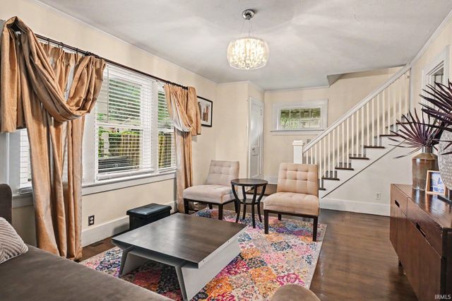 1269 Woodward Avenue, South Bend, IN 46616