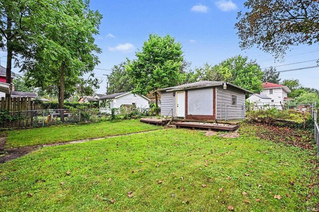 1269 Woodward Avenue, South Bend, IN 46616