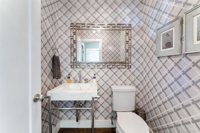 29 Dobbs Terrace, Scarsdale, NY 10583