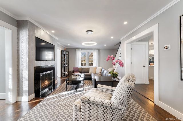 29 Dobbs Terrace, Scarsdale, NY 10583