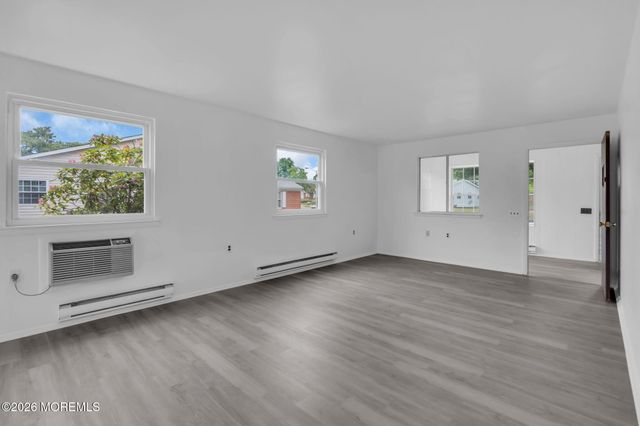 75 Independence Parkway, Manchester, NJ 08759