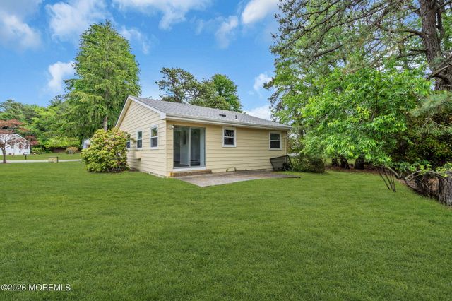 75 Independence Parkway, Manchester, NJ 08759