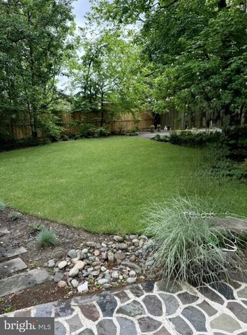 6102 SHERBORN LN, Springfield, VA 22152