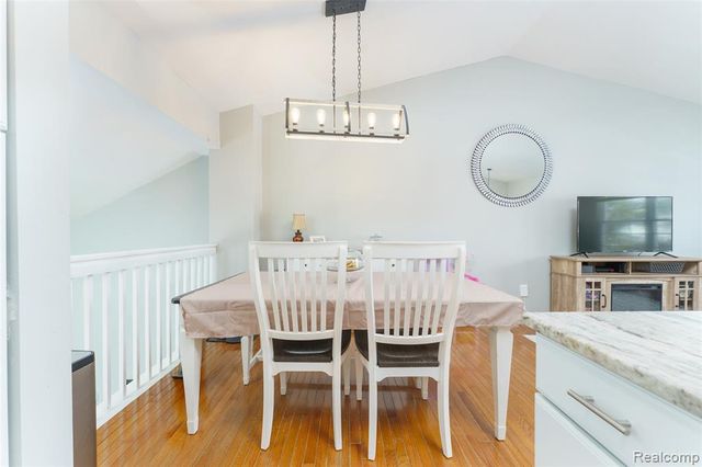 1645 Dartmoor Drive, Howell, MI 48843