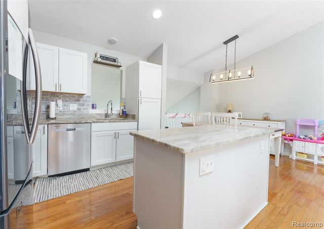 1645 Dartmoor Drive, Howell, MI 48843