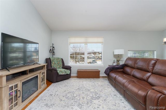 1645 Dartmoor Drive, Howell, MI 48843